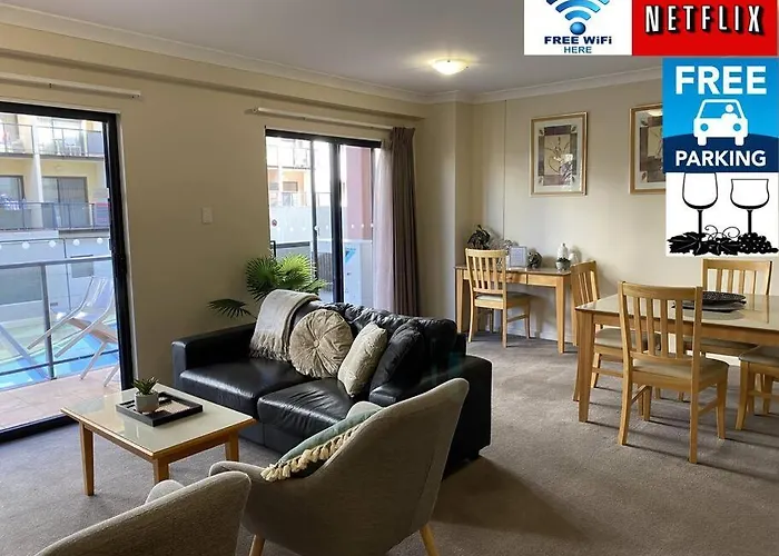 Riverside City View Parking Netflix Wifi Wine Free