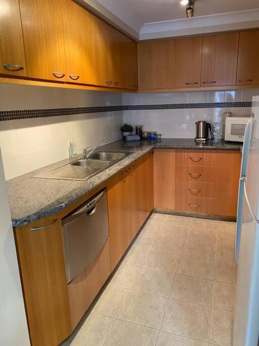 Apartment Riverside View Parking Netflix Wifi Wine Free