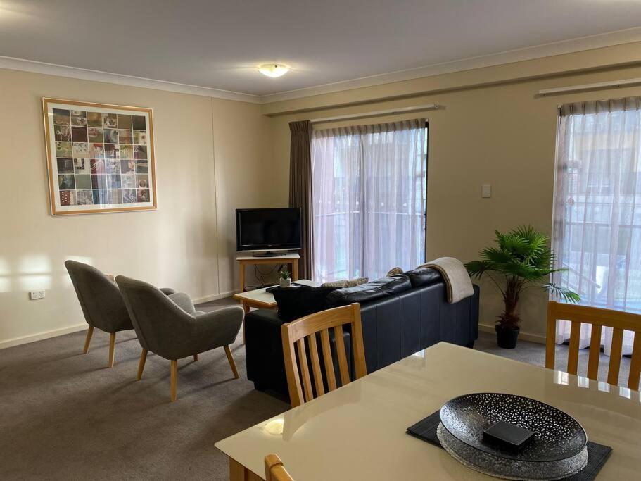 Riverside View Parking Netflix Wifi Wine Free *