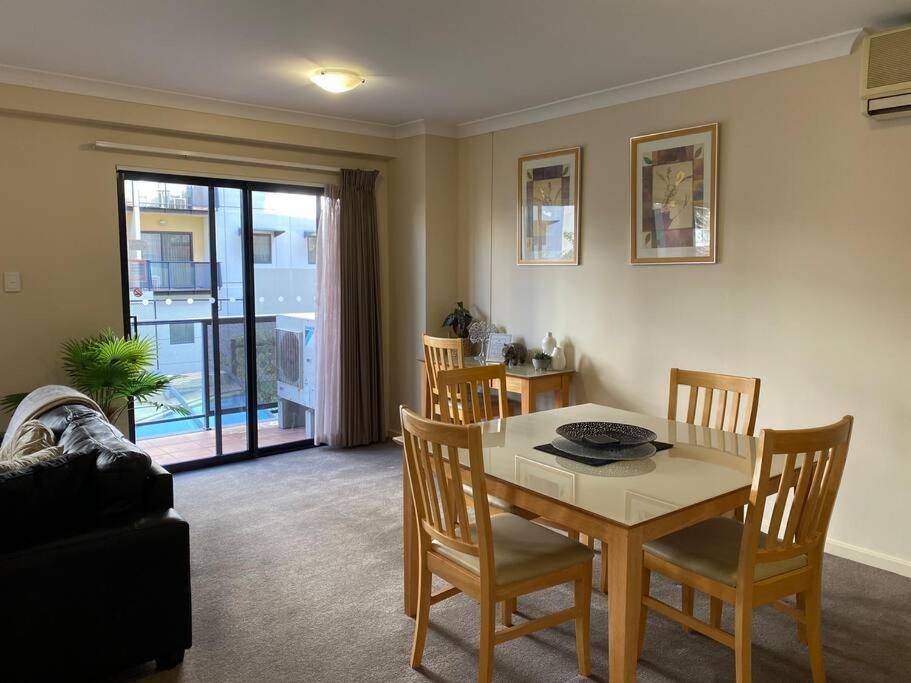 Apartment Riverside View Parking Netflix Wifi Wine Free