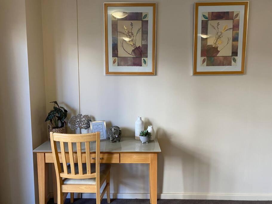 Riverside View Parking Netflix Wifi Wine Free Apartment
